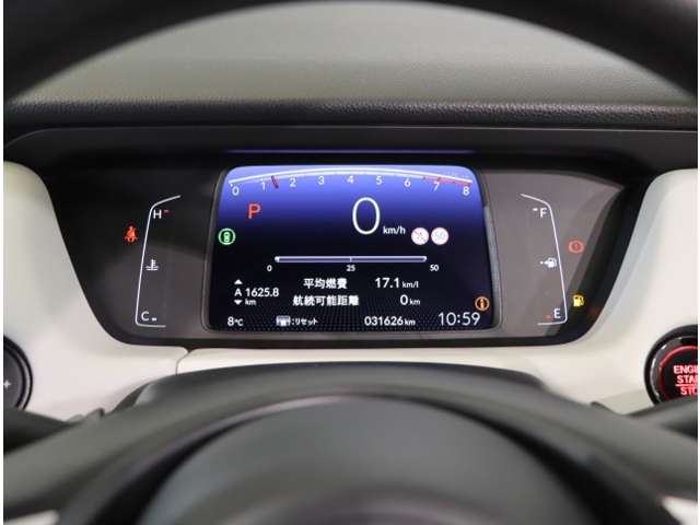 UZ0048417455_17_001.jpg