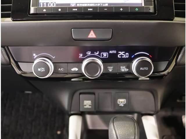 UZ0048417455_41_001.jpg