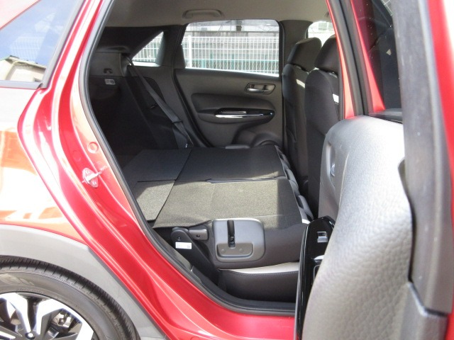 UZ0047632380_11_001.jpg
