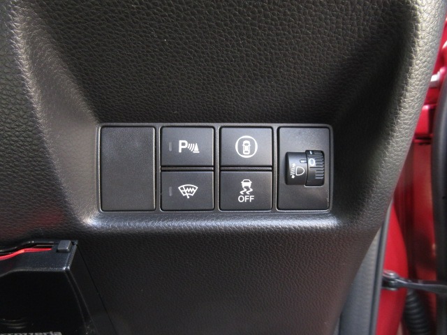 UZ0047632380_32_001.jpg