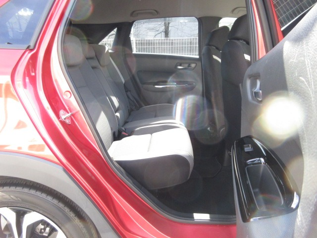 UZ0047632380_9_001.jpg