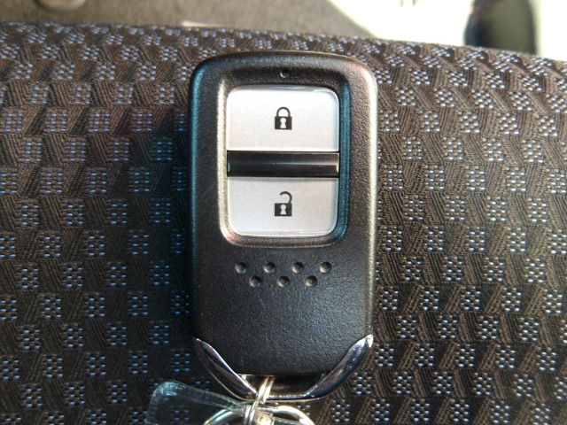 UZ0047795595_13_001.jpg