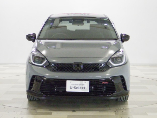 UZ0048367860_4_001.jpg