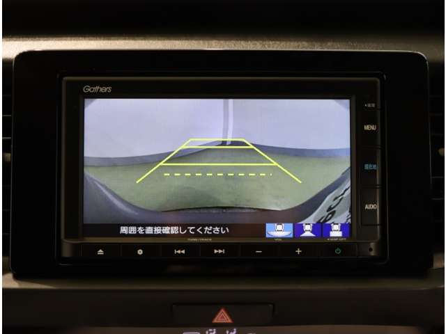 UZ0048167807_35_001.jpg
