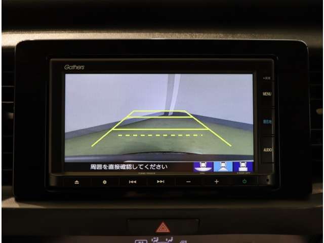 UZ0048167807_36_001.jpg