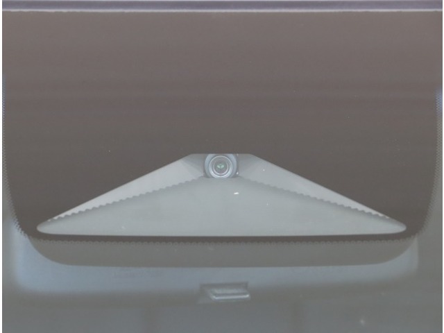 UZ0048167807_39_001.jpg