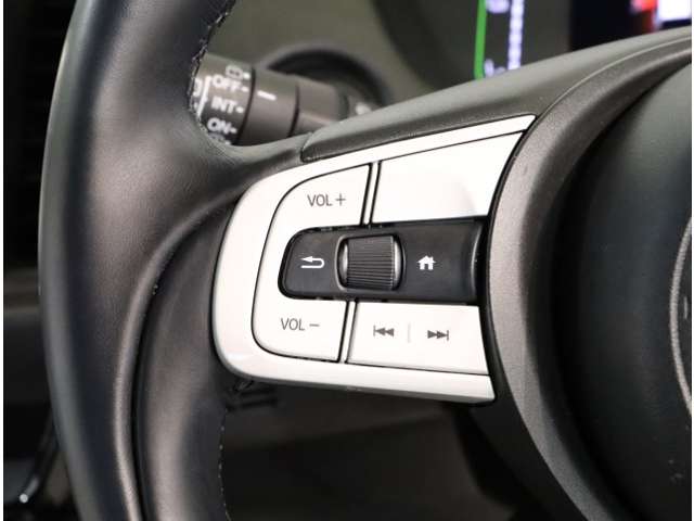 UZ0048167807_43_001.jpg