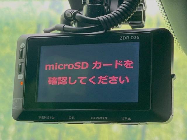 UZ0047714110_37_001.jpg