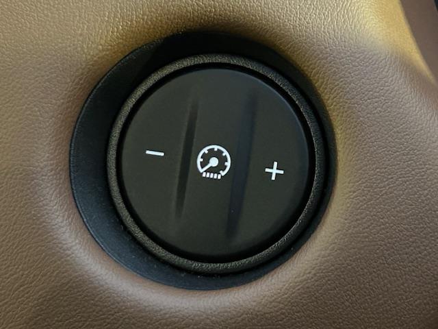 UZ0047733261_10_003.jpg