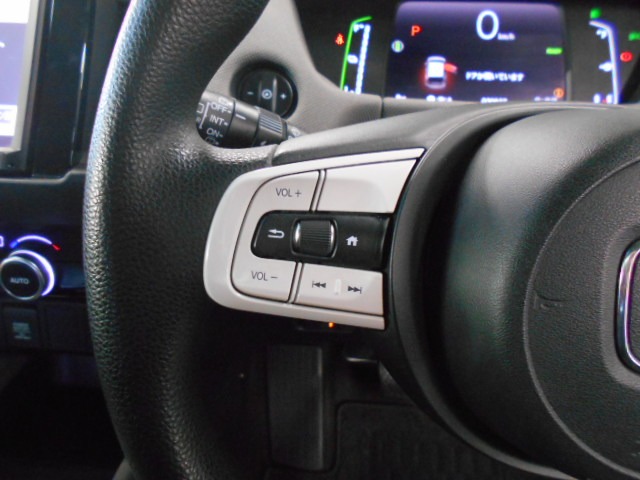 UZ0047911776_18_003.jpg