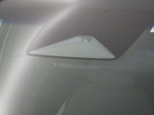 UZ0047911776_1_001.jpg