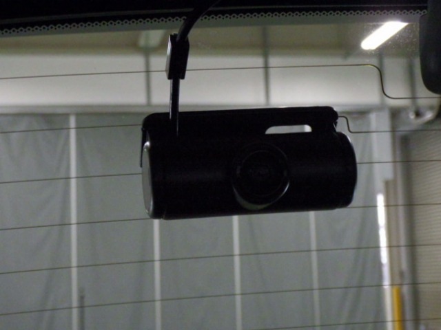 UZ0047428691_1_001.jpg