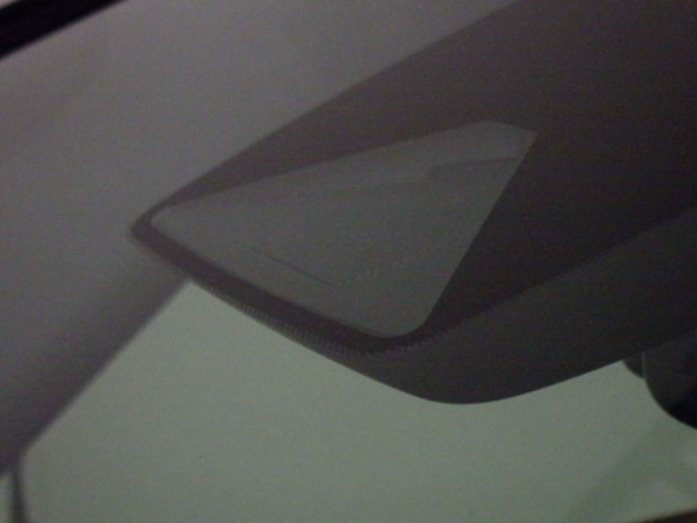 UZ0047428691_2_001.jpg