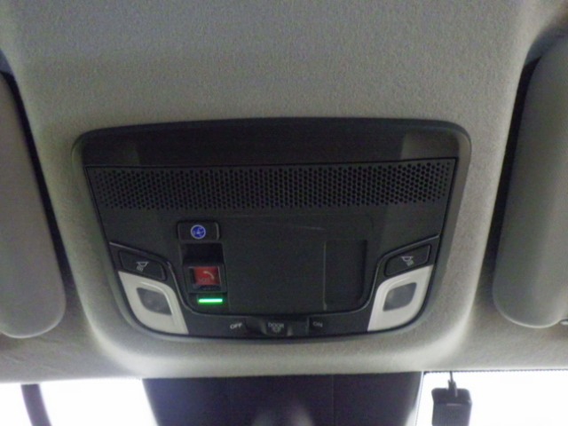 UZ0047428691_30_001.jpg