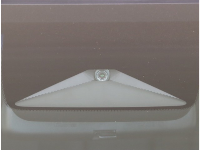 UZ0048249643_40_001.jpg