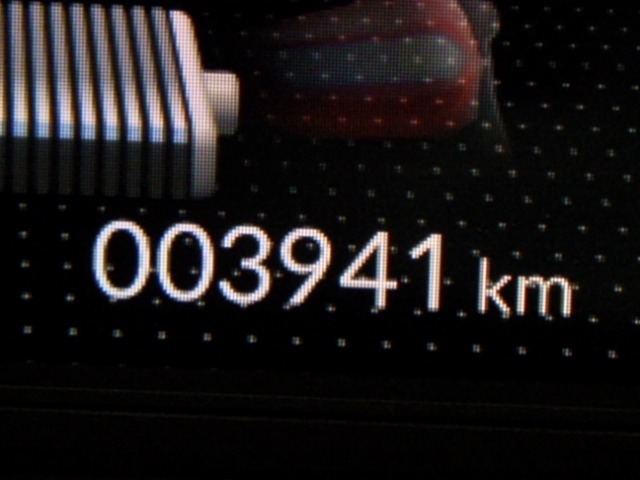 UZ0048378999_14_001.jpg