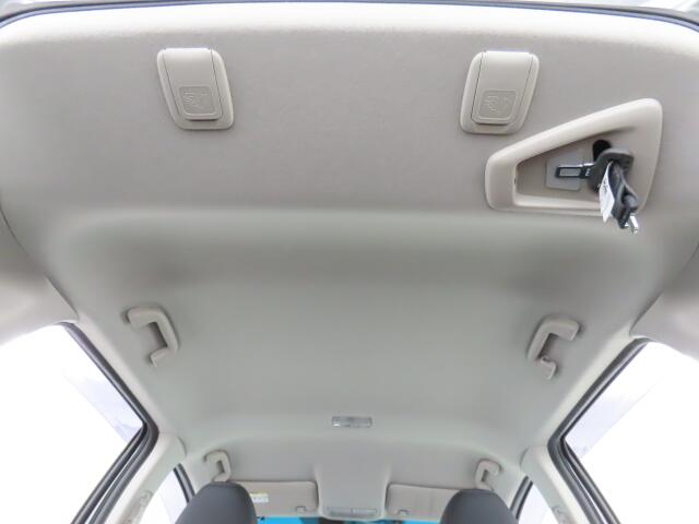 UZ0047662871_17_001.jpg