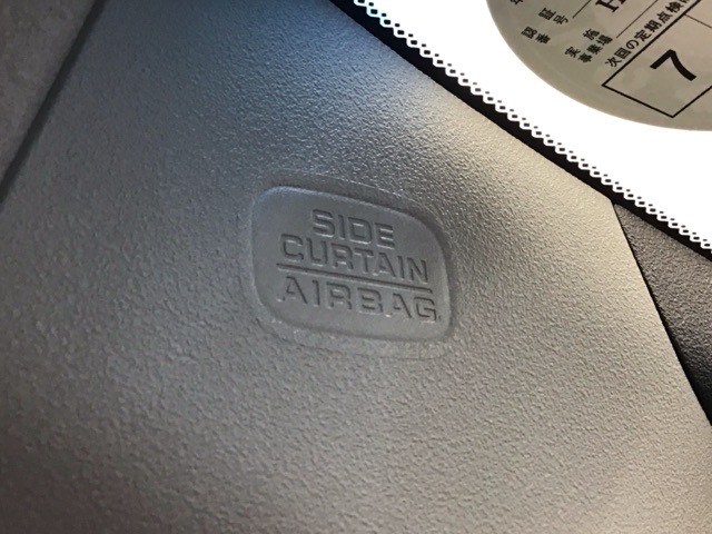 UZ0048140004_10_001.jpg