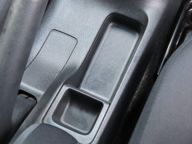 UZ0047691492_45_001.jpg