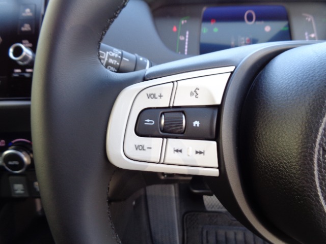 UZ0048146695_7_002.jpg