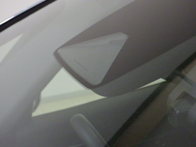 UZ0048291516_3_002.jpg
