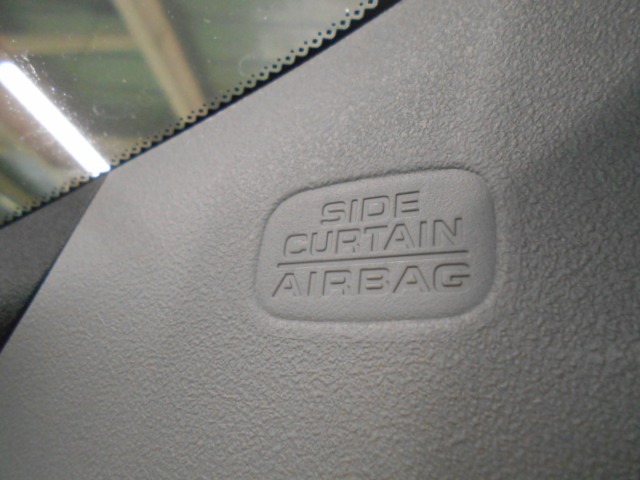 UZ0048291516_4_002.jpg