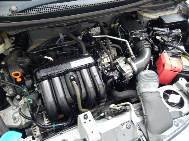 UZ0048374006_17_001.jpg