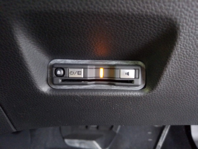 UZ0047727533_13_001.jpg
