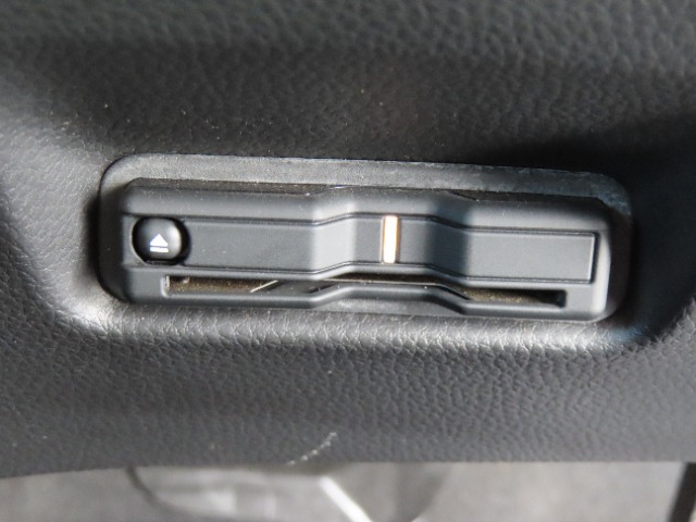 UZ0048089695_7_001.jpg