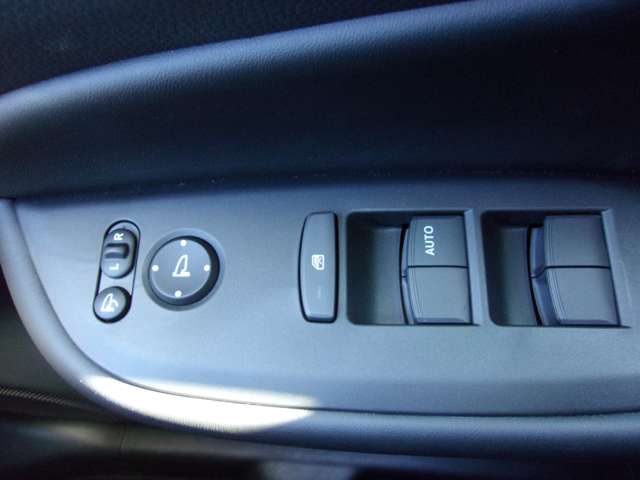 U00047695903_40_002.jpg