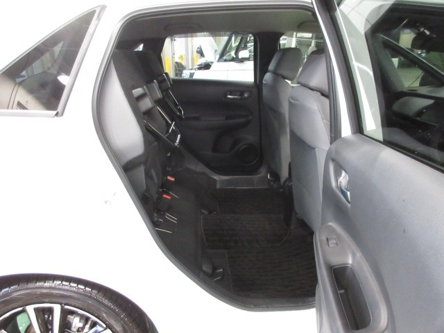 UZ0048259262_10_001.jpg