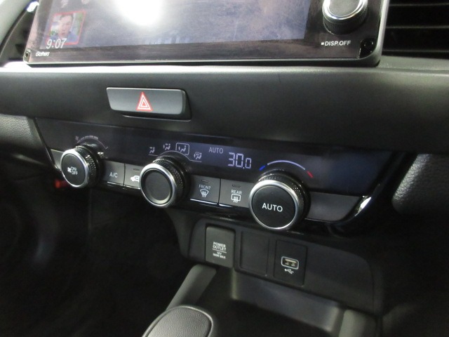UZ0048259262_6_001.jpg