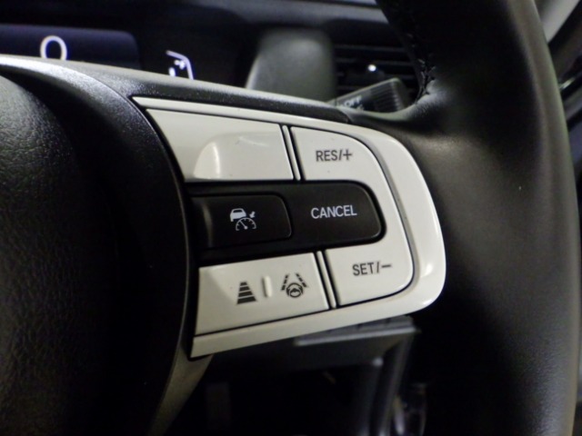 UZ0048554311_10_002.jpg