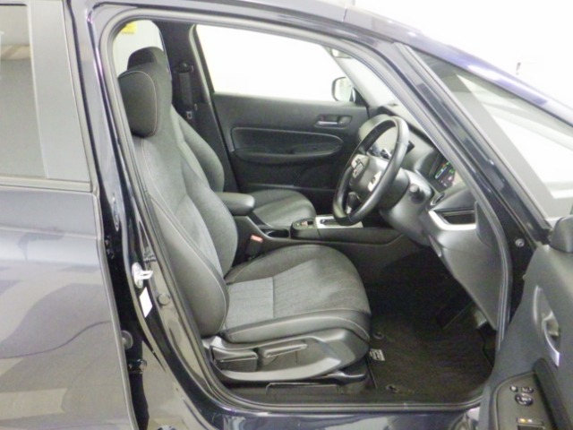 UZ0048554311_11_002.jpg