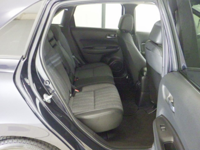 UZ0048554311_12_002.jpg