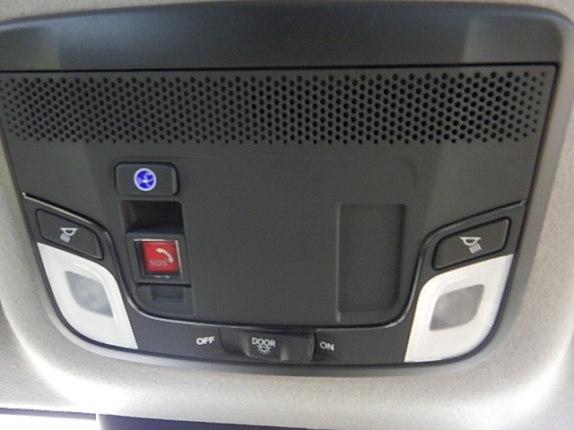 UZ0048554311_18_002.jpg