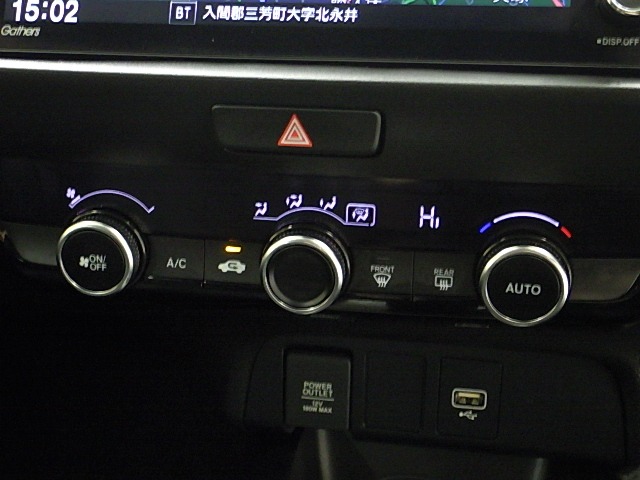 UZ0048554311_19_002.jpg