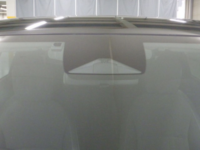 UZ0048554311_3_002.jpg
