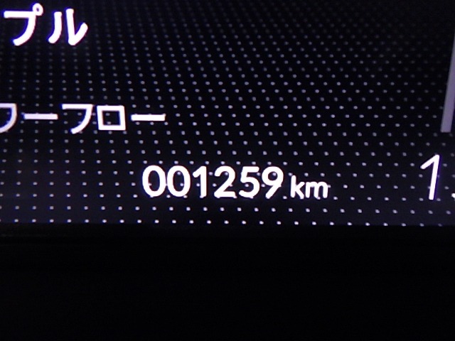 UZ0048554311_41_001.jpg