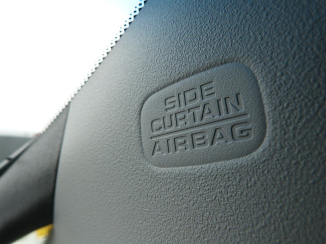 UZ0048554311_4_002.jpg