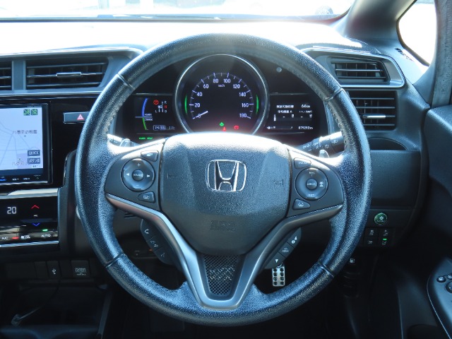 UZ0048335468_13_001.jpg