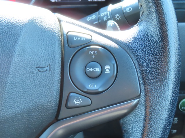 UZ0048335468_39_001.jpg