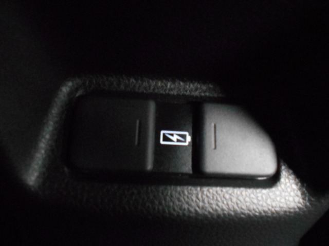 UZ0047652785_11_001.jpg