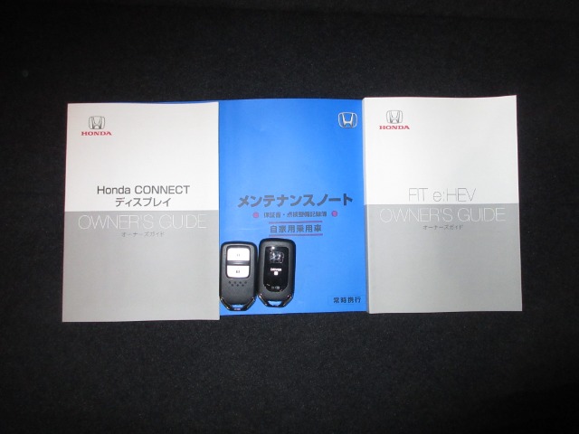 UZ0048412221_36_002.jpg