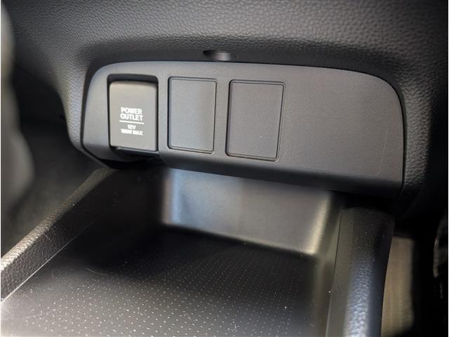 UJ0047815816_43_004.jpg