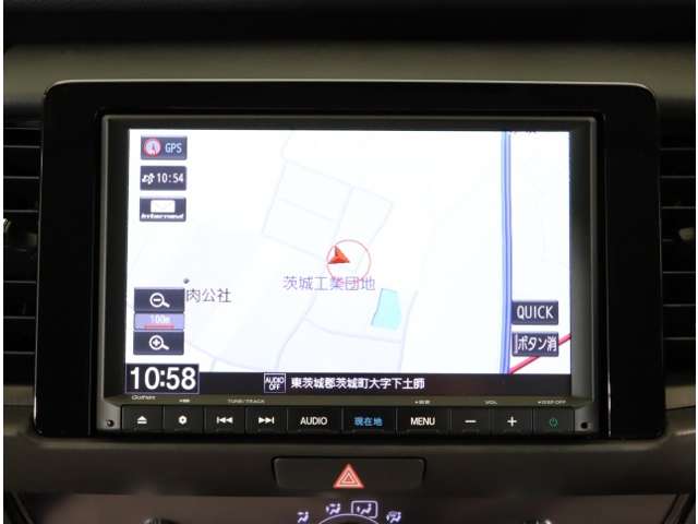 UZ0048541122_33_001.jpg