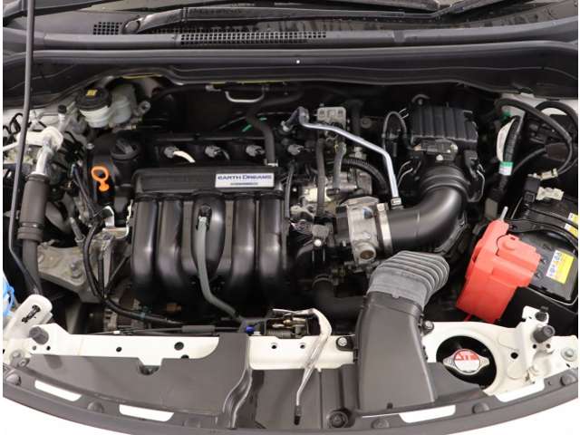 UZ0048541122_58_001.jpg