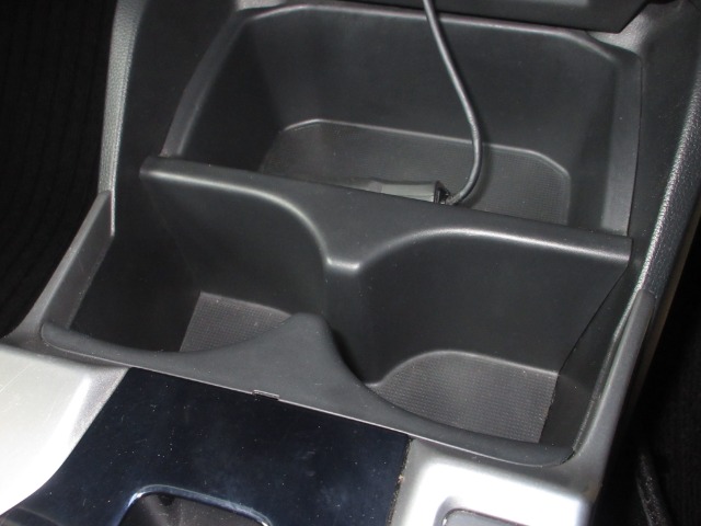 UZ0048444779_13_003.jpg