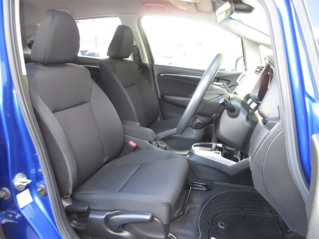 UZ0048444779_14_003.jpg