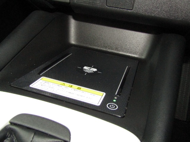UZ0048460907_16_002.jpg